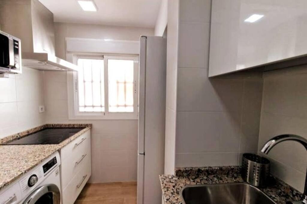 Moderno Apartamento Sevilla Zona Nervion. Wifi/Ac מראה חיצוני תמונה